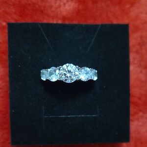 Elegant Silver Women's Ring